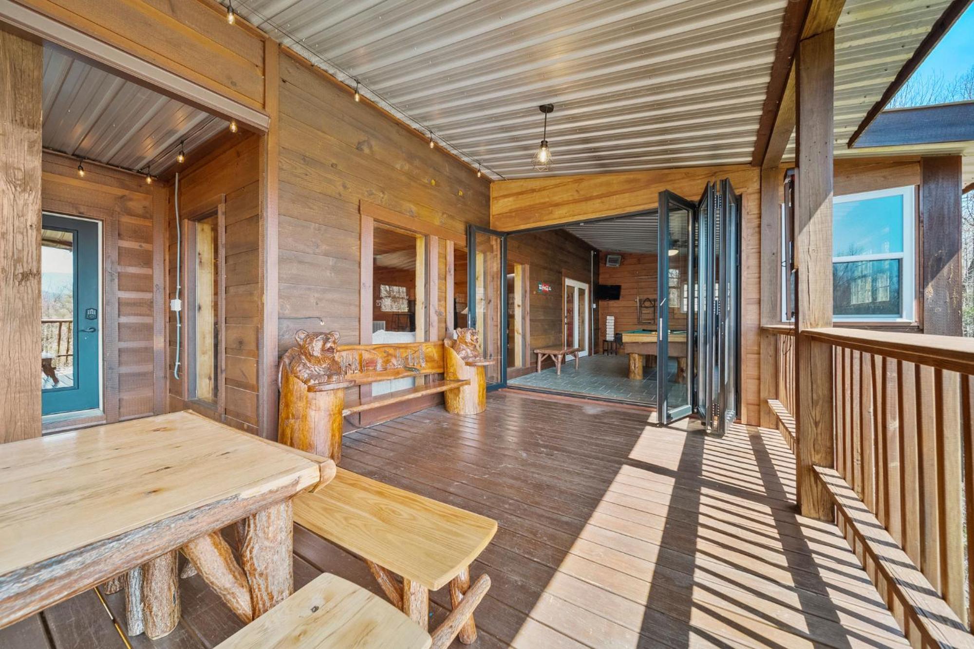 Stairway To Heaven Cabin By Staycating جاتلينبرج المظهر الخارجي الصورة